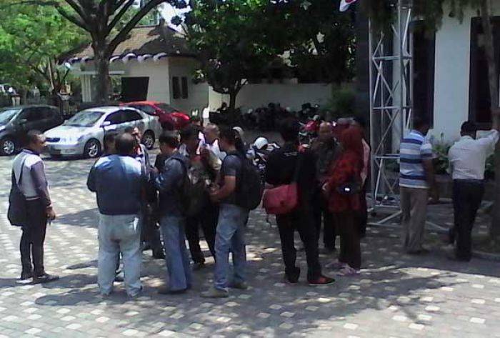 SMKN 1 Tulungagung Tarik SPP, Puluhan Wali Murid Wadul ke Dewan