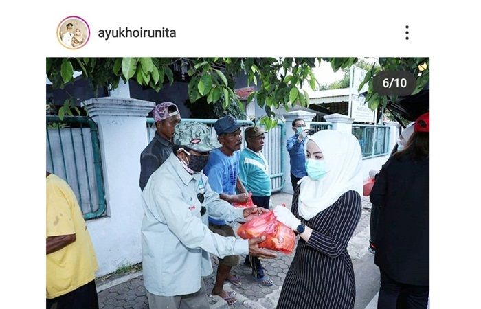 Istri Bupati Bangkalan Rajin Posting Kegiatannya Saat Serahkan Bantuan APD di Instagram