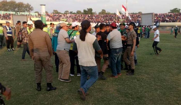 Final Sepakbola Porprov antara Tuban vs Sidoarjo Diwarnai Kericuhan, Wasit Jadi Bulan-bulanan Pemain