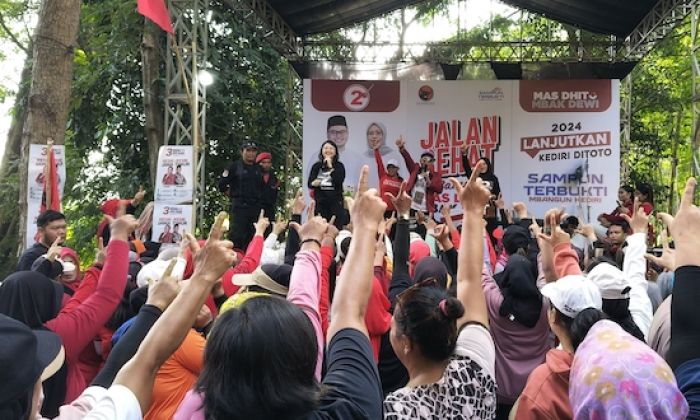 Sapa Warga Kawasan Wisata Sumber Gundi Kediri, Mbak Cicha Sampaikan Program Cabup Dhito