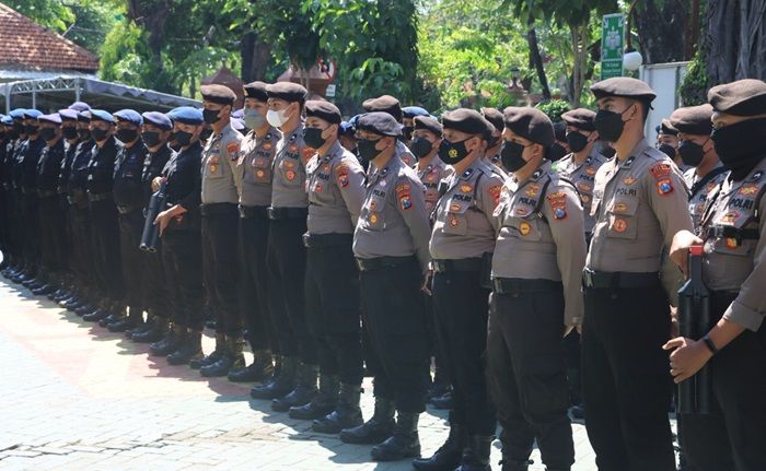 400 Personel Polrestabes Surabaya Amankan Sidang Perdana MSAT