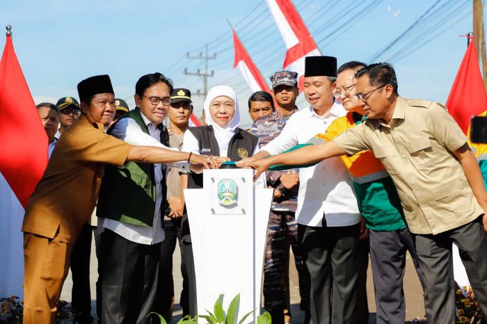 Gubernur Jatim Luncurkan Pembangunan Jalan Strategis Rambipuji-Puger 7,5 KM Senilai Rp24 M Gubernur Jatim Luncurkan Pembangunan Jalan Strategis Rambipuji-Puger 7,5 KM Senilai Rp24 M