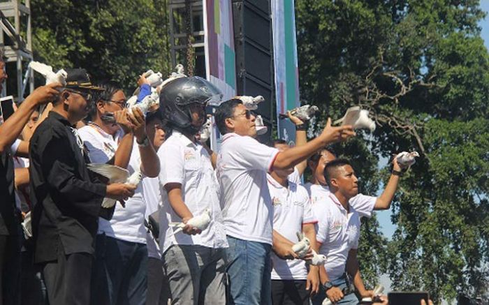 Millennial Road Safety Festival 2019, Polres Blitar Kota Hadirkan Dodit Mulyanto dan Cokelat Band Millennial Road Safety Festival 2019, Polres Blitar Kota Hadirkan Dodit Mulyanto dan Cokelat Band