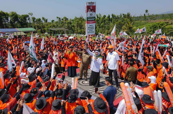 Khofifah Apresiasi Gerakan Jurkam Emak-emak yang Diinisiasi Ketua DPW PKS Jatim