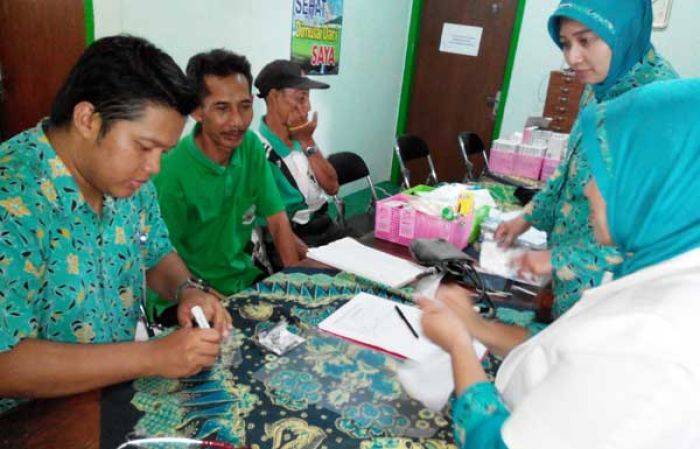 Ketiban Sampur Jadi Satker Muktamar, 100 Guru SMAN 1 Jombang Jadi Relawan, Kasek Nginap di Kelas