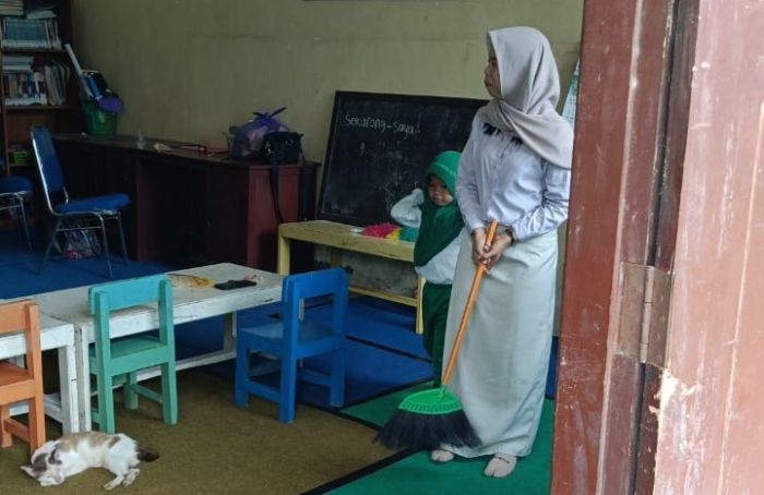 Kelas di SDN 2 Suboh Situbondo Ambruk, Proses Belajar Mengajar TK 2 PGRI Dipindah