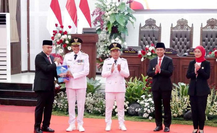 Wagub Jatim Saksikan Sertijab Wali Kota dan Wakil Wali Kota Malang Periode 2025-2030