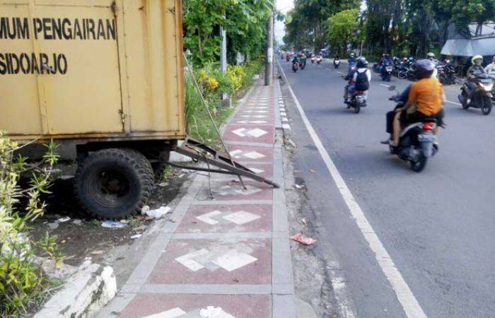 Banjir Masih Betah di Sidoarjo (3): Sedot Genangan Air, Pemkab Operasikan 16 Pompa