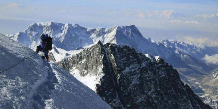 Puncak Everest Dipenuhi Kotoran Manusia