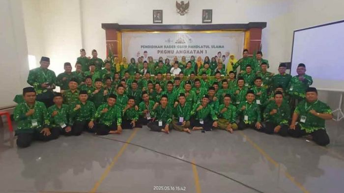 Perkuat Pemahaman Ideologis dan Komitmen Guru NU, PW Pergunu Jatim Gelar PKGNU di Gresik Perkuat Pemahaman Ideologis dan Komitmen Guru NU, PW Pergunu Jatim Gelar PKGNU di Gresik