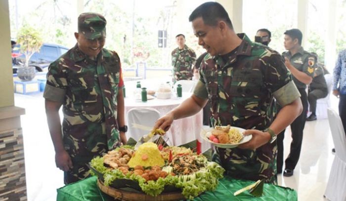 Dansatgas TMMD 106 Rayakan Ultah di Balai Desa Kedungsalam