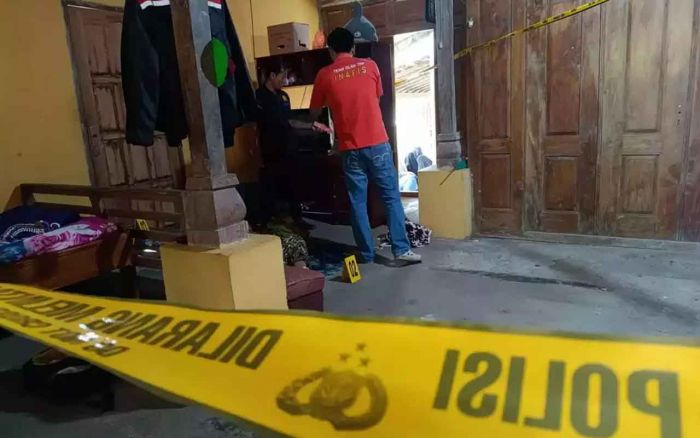 Pasutri Bunuh Diri di Tulungagung, Nekat Mengakhiri Hidupnya Diduga Masalah Ekonomi Pasutri Bunuh Diri di Tulungagung, Nekat Mengakhiri Hidupnya Diduga Masalah Ekonomi