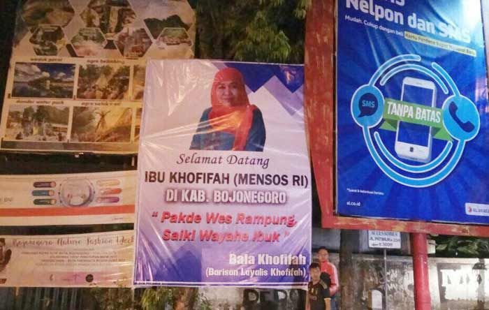 Baliho Dukungan untuk Khofifah Bertebaran di Bojonegoro