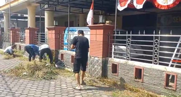 Sambut HUT ke-80 RI, PWI Mojokerto Raya Gelar Kerja Bakti Sambut HUT ke-80 RI, PWI Mojokerto Raya Gelar Kerja Bakti