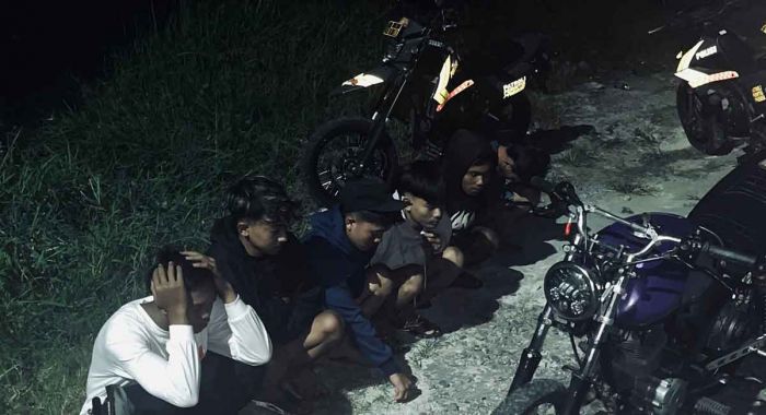 Polisi Gagalkan Balap Liar di Kedamean, 6 Pemuda Diamankan Polisi Gagalkan Balap Liar di Kedamean, 6 Pemuda Diamankan