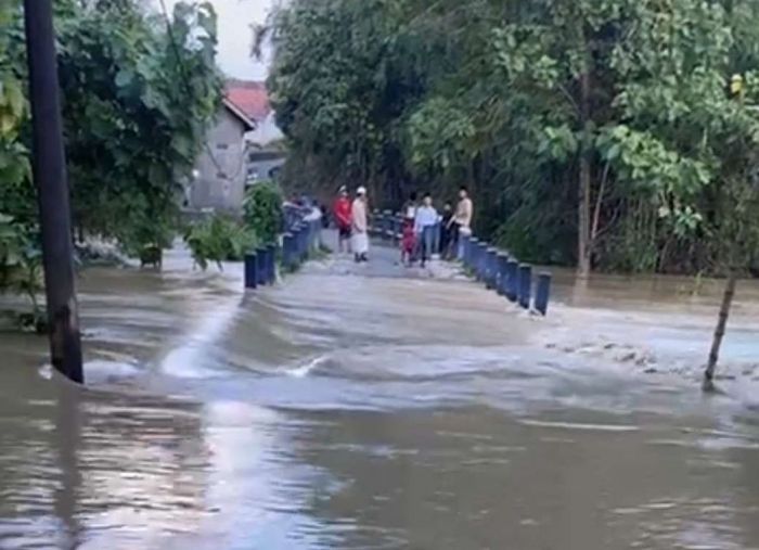 Hujan Intensitas Tinggi Sebabkan 2 Kecamatan Terendam, BPBD Sampang: Banjir Siaga 3