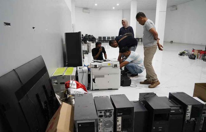 Barang Hasil Jarahan Mulai Dikembalikan ke Kantor Satpol PP Kabupaten Kediri Barang Hasil Jarahan Mulai Dikembalikan ke Kantor Satpol PP Kabupaten Kediri