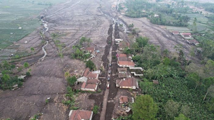 4 Hari Pascaerupsi Semeru, PLN UP3 Jember Pastikan Suplai Listrik Aman