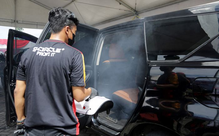 Meriahkan HJKS ke-728, Wali Kota Eri Buka Fogging Mobil Gratis