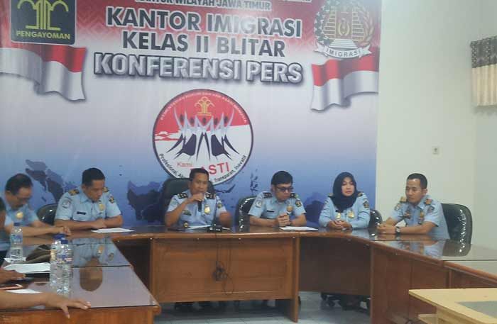 Imigrasi Blitar Deportasi Empat WNA Selama 2017