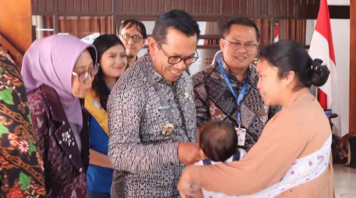Dukung Program Anti-Stunting di Kota Batu, Indomaret dan Cussons Gelar Posyandu Balita