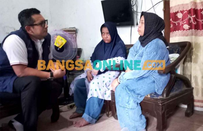 Kunjungi Penyandang Disabilitas, Pj Wali Kota Mojokerto Beri Motivasi