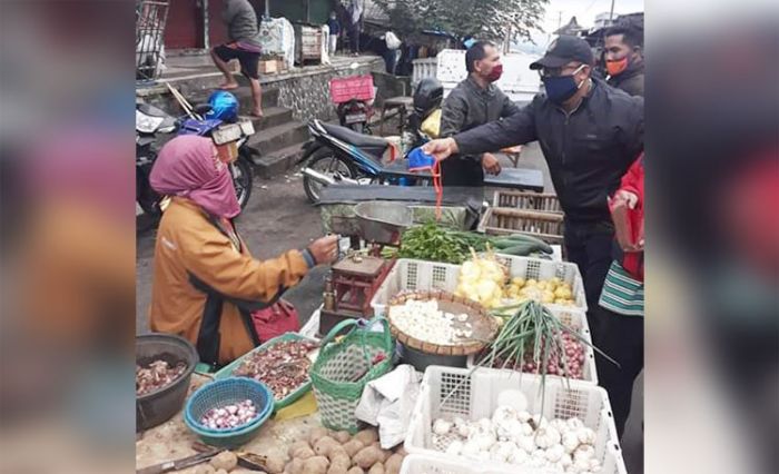 Diskopumdag Batu Tegur PKL Tak Pakai Masker