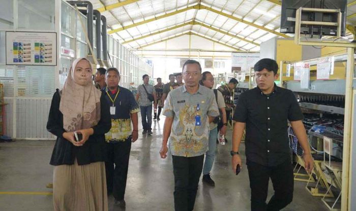 Imigrasi Tanjung Perak Perkuat Pengawasan Orang Asing di Bojonegoro Imigrasi Tanjung Perak Perkuat Pengawasan Orang Asing di Bojonegoro