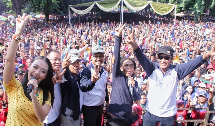 Hadiri Hari Pekerja Indonesia, Gus Ipul dapat Dukungan Ribuan Buruh se-Jatim