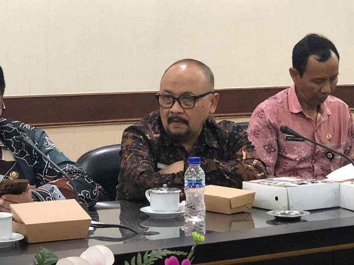 Program Kesehatan Gratis Melalui UHC, Dinas Kesehatan Jember Pastikan Tak Repot Urus BPJS Program Kesehatan Gratis Melalui UHC, Dinas Kesehatan Jember Pastikan Tak Repot Urus BPJS