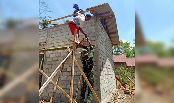 Gotong Royong Satgas TMMD 106 Bersama Warga Percepat Pembangunan Rumah Siyono