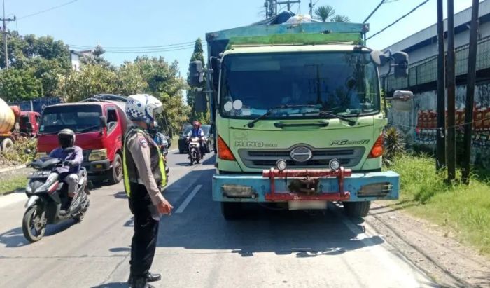 Polresta Sidoarjo Amankan Truk Gandeng yang Tabrak Mahasiswi hingga Tewas di Buduran