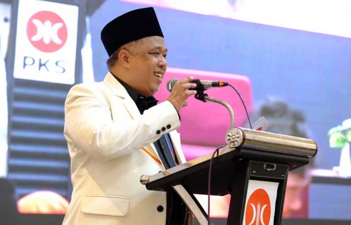 Terpilih Ketua Dewan Pembina-Ketua Muslimat NU, Ketua PKS Jatim Beri Selamat ke Khofifah dan Arifah