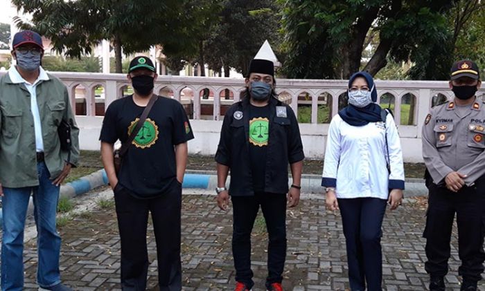 Kadin Kabupaten Kediri Serahkan Bantuan Masker, Hand Sanitizer, dan Antiseptik kepada Polres Kediri