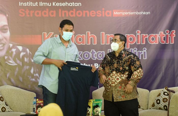 Kuliah Inspiratif IIK STRADA Indonesia, Wali Kota Kediri Minta Milenial Harus Adaptif