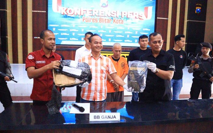 Polres Blitar Kota Amankan Pengedar Ganja Asal Tulungagung