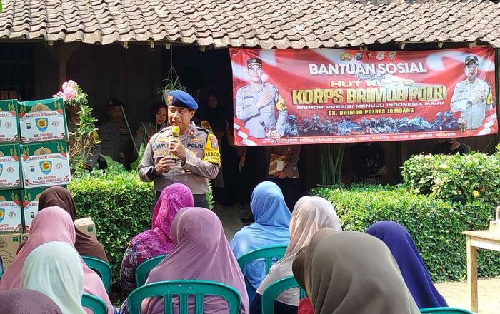 Eks Brimob Polres Jombang Gelar Baksos dan Santunan Anak Yatim