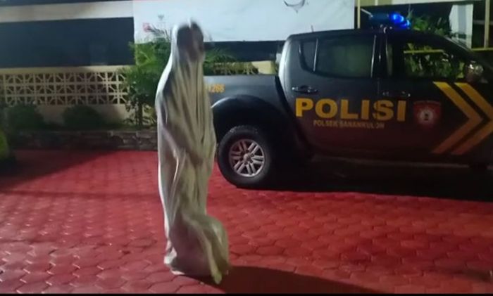 Bikin Prank Pocong, Enam Bocah Belasan Tahun di Blitar Digiring ke Kantor Polisi