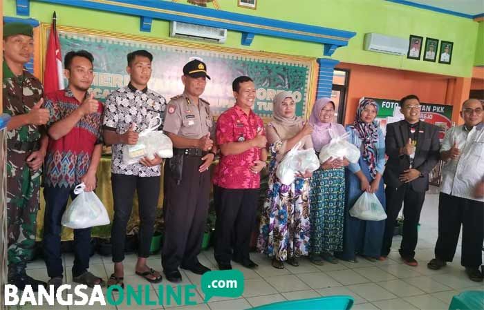 BUMDes Socorejo Bagikan 1.100 Paket Sembako Kepada Warga