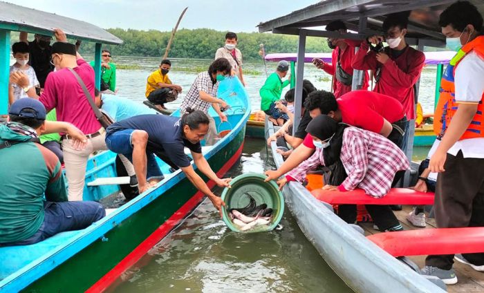 Ritual Fang Sheng, Young Buddhist Association Lepas Ribuan Satwa Terancam Dibunuh di Wisata Mangrove
