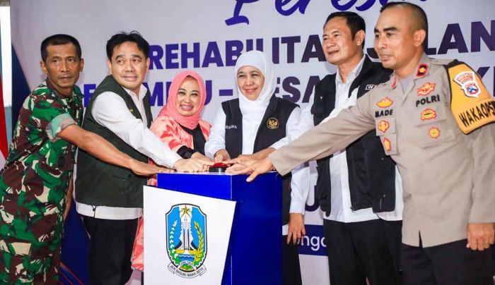 Resmikan Jalan Poros Miru-Jugo, Gubernur Khofifah Dorong Mobilitas dan Pertanian di Lamongan