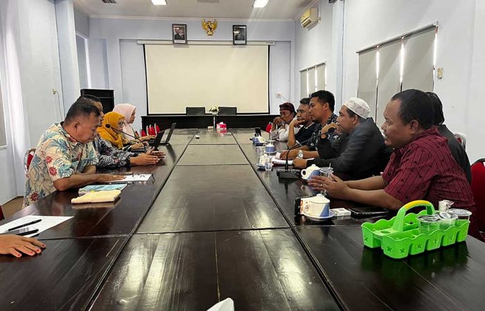 Gabungan LSM Sampang Pertanyakan Hasil Audit Dana Desa 2020-2024 ke Inspektorat