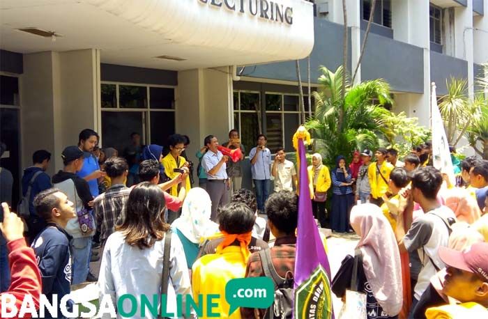 Mahasiswa Universitas Darul Ulum Demo Kantor Rektorat, Pertanyakan Vakumnya Perkuliahan
