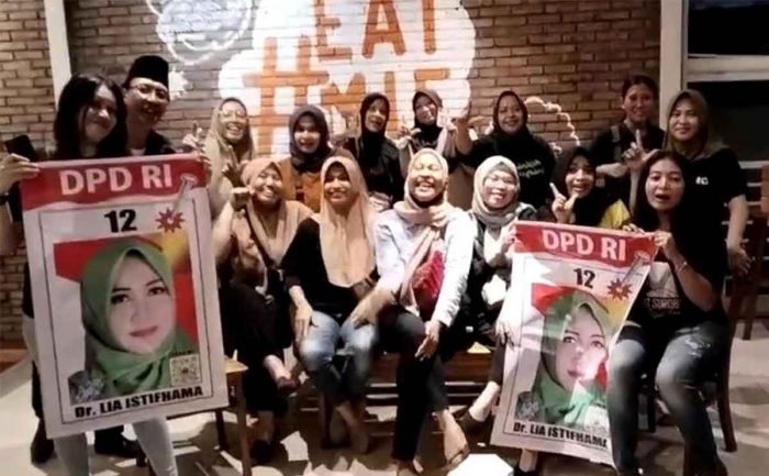 Banner Ning Lia Viral Usai Dicium ODGJ di Madiun, Relawan Bilang Begini 
