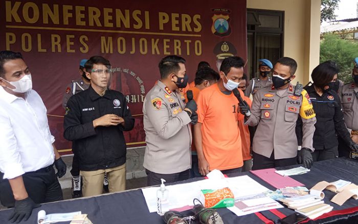Meresahkan Warga, Lima Pelaku Pungli di Kawasan NIP Mojokerto Diringkus Polisi