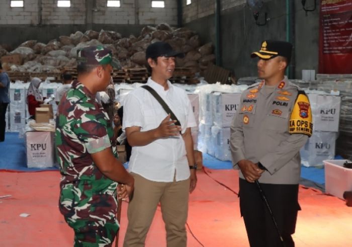 Kapolres Kediri Kota Bersama Dandim 0809 Cek Kesiapan Logistik Pilkada 2024 di Gudang KPU