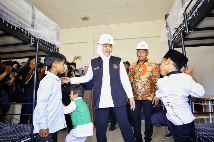 Apresiasi SR Ponorogo, Gubernur Jatim: SD, SMP, SMA yang Siap Cetak Siswa Berprestasi Apresiasi SR Ponorogo, Gubernur Jatim: SD, SMP, SMA yang Siap Cetak Siswa Berprestasi
