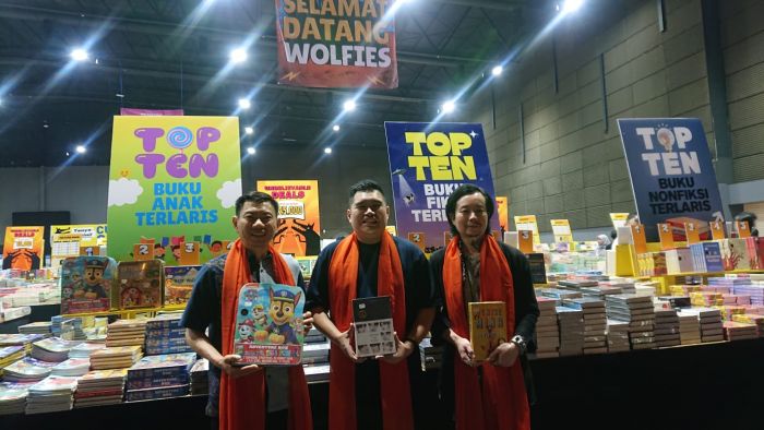 Tak Sekadar Bazar Buku, Big Bad Wolf Books Surabaya 2025 Resmi Dibuka Sebagai Gerakan Literasi Tak Sekadar Bazar Buku, Big Bad Wolf Books Surabaya 2025 Resmi Dibuka Sebagai Gerakan Literasi