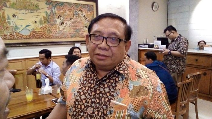 Zulkifli Hasan, Hendropriyono, dan Pakde Kawal Pendaftaran Khofifah-Emil