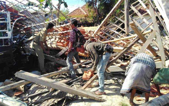 Angin Kencang Terjang Desa Tanjung Pademawu, Satu Rumah Roboh